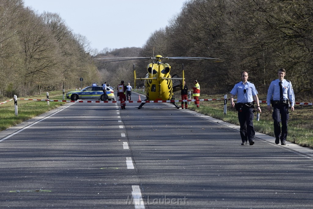 Schwerer VU Krad Fahrrad Koeln Porz Alte Koelnerstr P098.JPG - Miklos Laubert